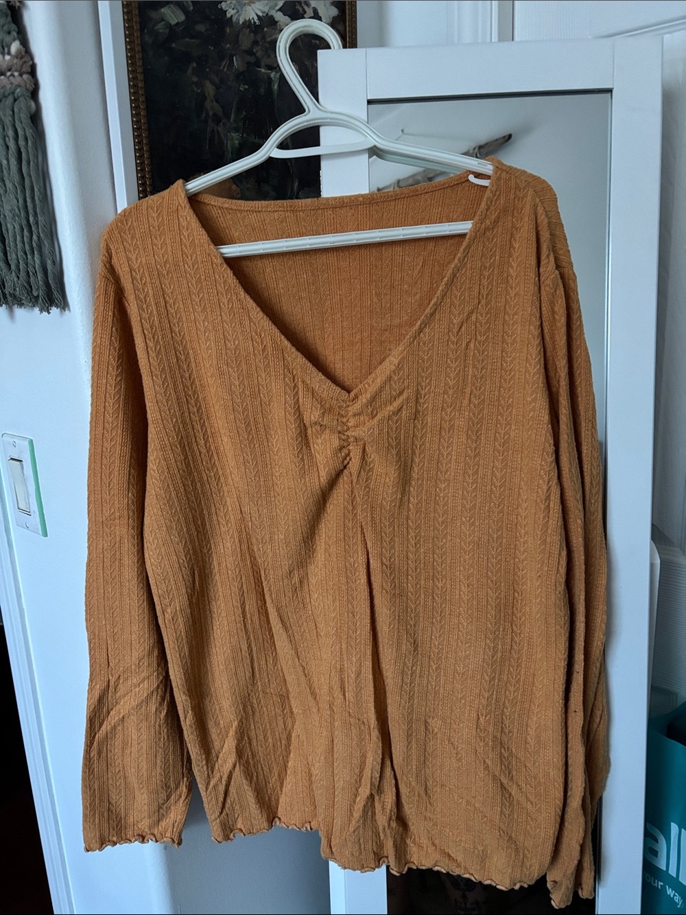 Women's V-Neck Long Sleeve Top